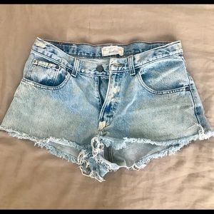 High wasted denim shorts